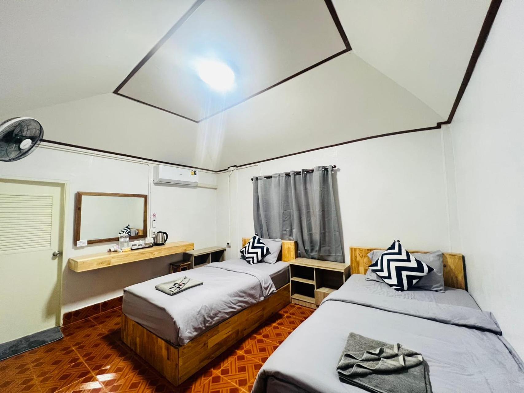 Lungwang Guest House Ban Rak Thai Zewnętrze zdjęcie